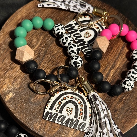 *Set of 5*  Mama Wooden Painted & Silicone Beads, Wood Charm & Tassel Gift Ideas - Picture 10 of 11